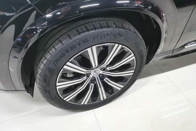 Used Volvo XC90 2023 B6 Zhiyi Luxury Edition 7-Seater
