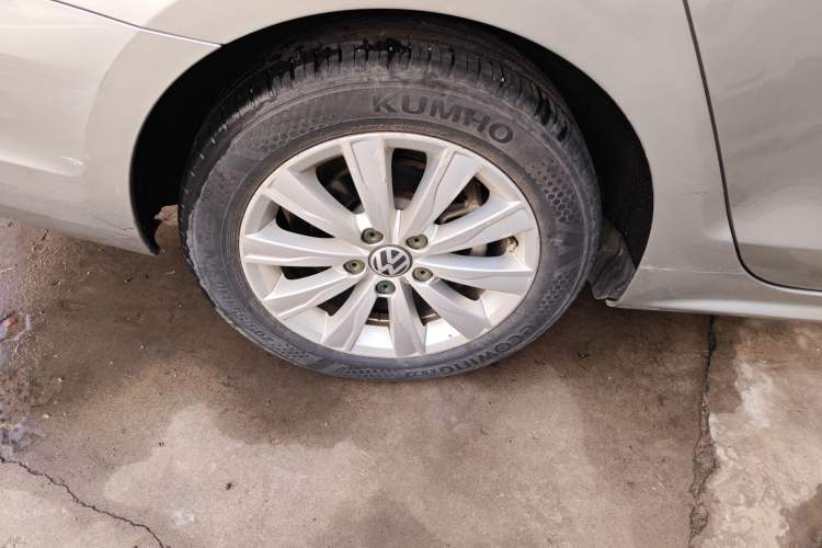 Used Volkswagen Sagitar 2014 Revised Version 1.6L Automatic Comfort Edition Exterior 5