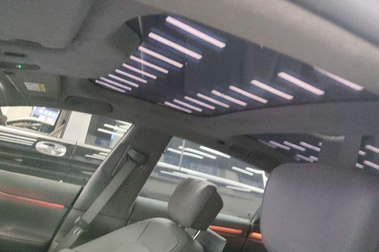 Used Nio ET7 2024 75 kWh Executive Signature Edition Headliner