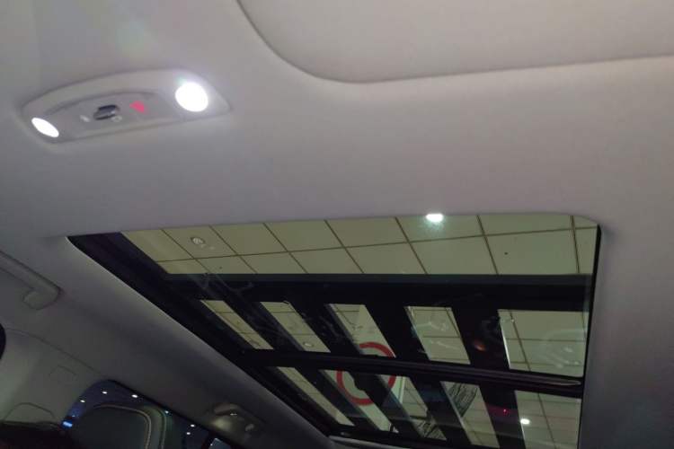 Used iCAR 03 2024 501km Two-Wheel Drive Long-Range Version Headliner