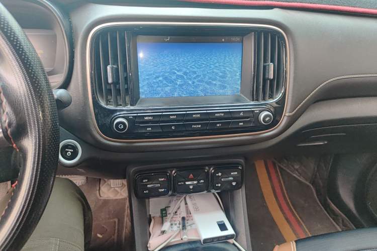 Used AION Trumpchi GE3 2018 530 Internet Enjoyment Version Audio And AC Panel