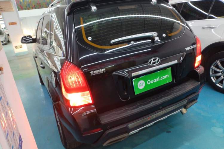 Used Hyundai Tucson 2013 2.0L Manual Two-Wheel Drive Fashion Edition