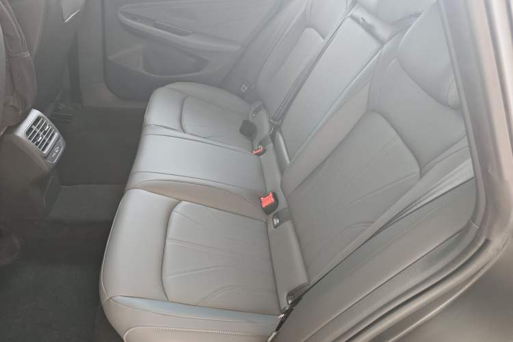 Used Volkswagen Lamando 2026 Lavida L GTS 380TSI Lingfeng Millionth Anniversary Edition Left Rear Seat