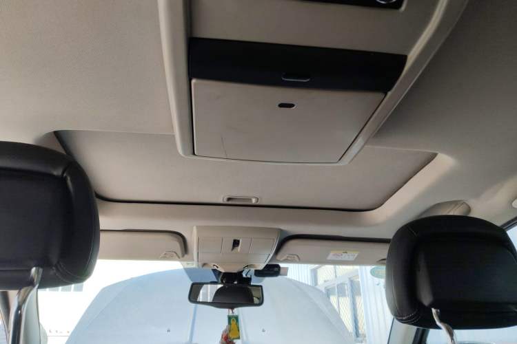 Used Dodge Journey 2013 2.4L Two-Wheel Drive Luxury Version