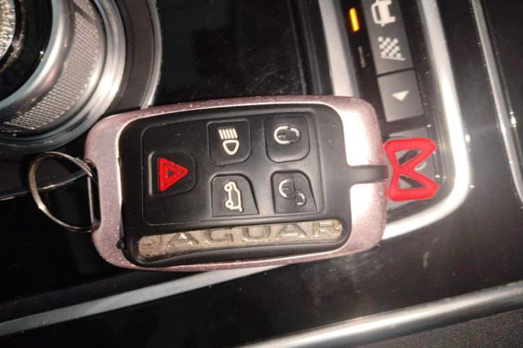 Used Jaguar XF 2016 XF 2.0T Two-Wheel-Drive Luxury Edition Vehicle Key