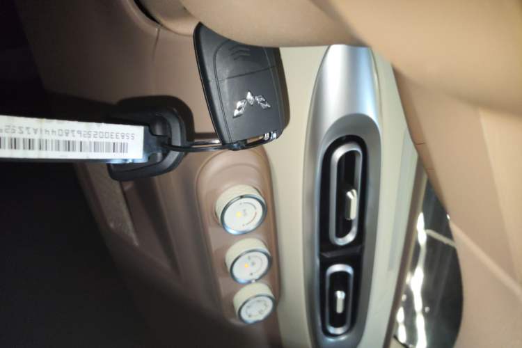 Used Wuling Hongguang MINIEV 2025 Four-Door Version Advanced Edition