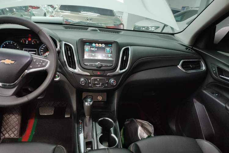 Used Chevrolet Equinox 2019 535T Automatic Chijie Edition China VI Audio And AC Panel