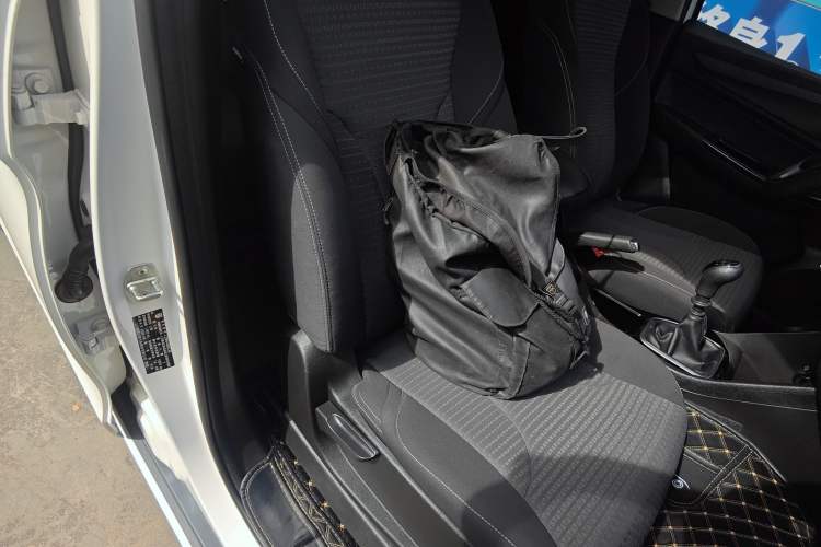 Used Baojun 730 2019 1.5L Manual Fashion Model 7-seater China VI