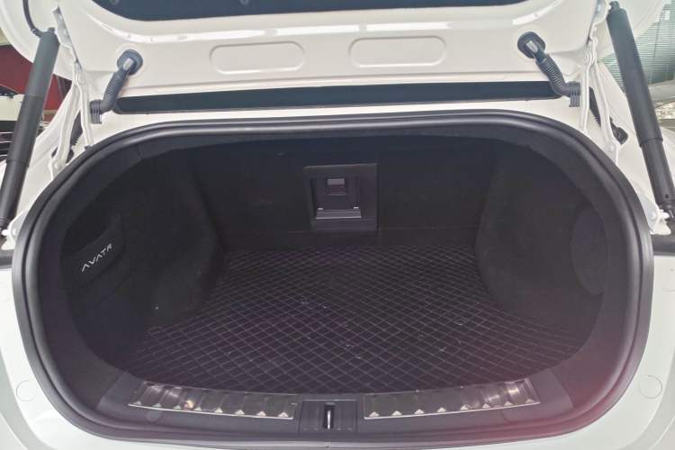 Used Avatr 11 2023 HarmonyOS Version Smart Enjoyment Upgrade Model 90-Degree Rear-Wheel Drive Edition