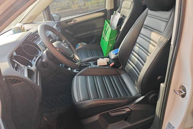 Used Volkswagen Touran 2018 Volkswagen Touran L 280TSI DSG Comfort Edition 7 Seats China VI Standard