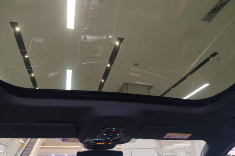 Used Audi A6L 2024 45 TFSI quattro Prestige Dynamic Edition Headliner