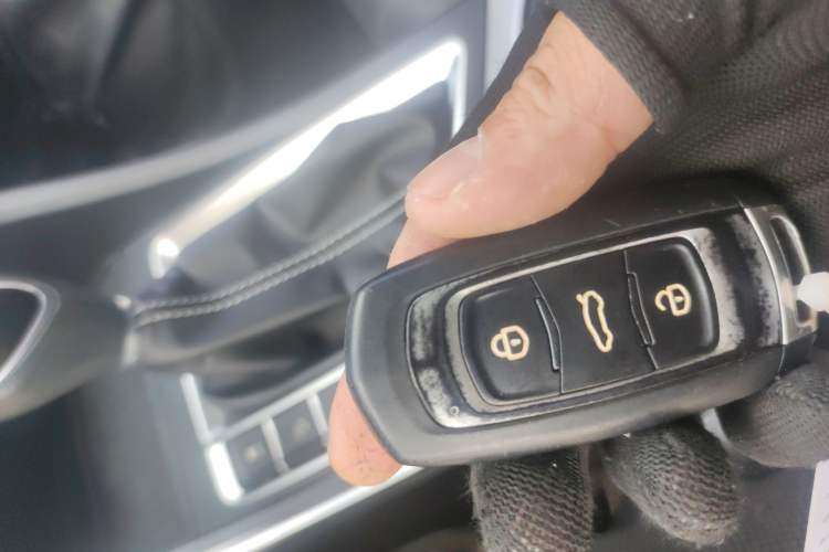 Used Geely Auto Vision X3 2020 1.5L CVT Luxury Model
