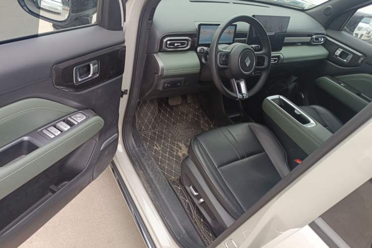 Used Baojun Spark EUV 2026 Model 501km Smart Luxury Edition Driver Seat