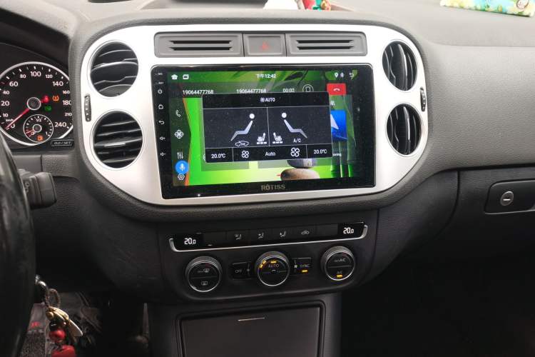 Used Volkswagen Tiguan 2015 1.8TSI Automatic Two-Wheel Drive Comfort Edition Audio And AC Panel