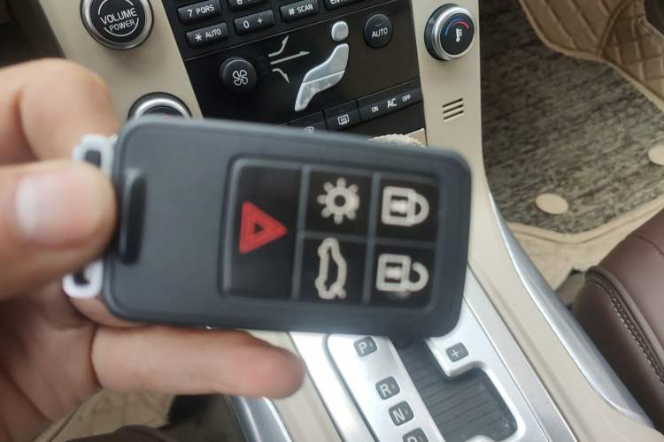 Used Volvo S80L 2011 2.0T ZhiShang Version