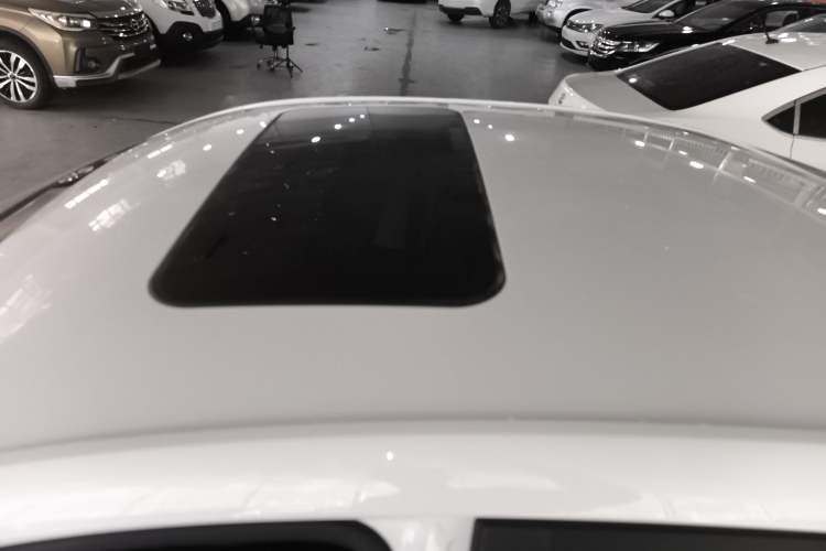 Used Roewe i5 2020 1.5L Automatic 4G Connected Linghao Edition