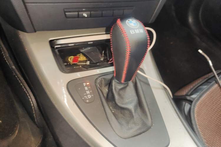 Used BMW 3 Series 2010 320i Luxury Edition
