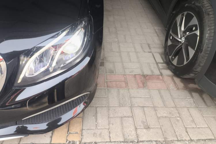 Used Mercedes-Benz E-Class 2017 E 300 L Luxury Model
