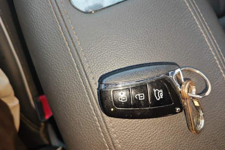 Used Hyundai Santa Fe 2017 2.0T Automatic All-Wheel Drive Smart 7-Seater