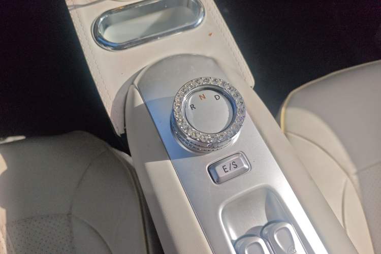 Used CHANGAN NEVO Lumin 2025 205 km Xiangqin Version
