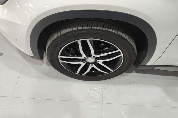 Used Mercedes-Benz GLA 2016 GLA 200 Fashion Model Exterior 4