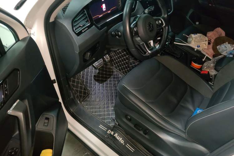 Used Volkswagen Tiguan L 2021 330TSI Automatic Two-Wheel Drive R-Line Enhanced Edition Driver Seat