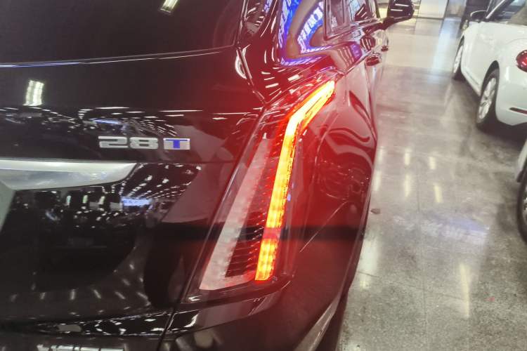 Used Cadillac XT5 2022 2.0T Four-Wheel Drive Platinum Edition