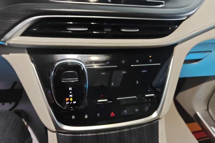 Used Buick GL8 2022 ES Landtrek 653T Comfort Edition
