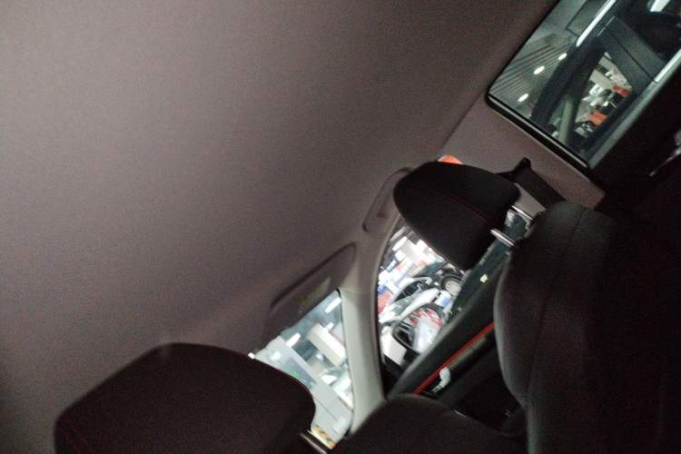 Used Dongfeng Aeolus Yixuan 2021 230T Automatic ZuiFeng Edition Headliner