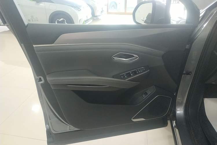 Used BYD Song L DM-i 2025 Intelligent Driving Version 160 km Beyond-Range Type