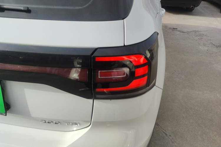 Used Volkswagen Tacqua 2021 200TSI DSG JoyConnect Edition Right Rear Taillight