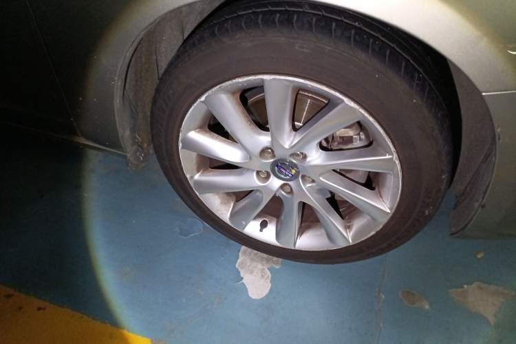 Used Volvo S60 2014 S60L 2.0T Zhiyuan Edition
