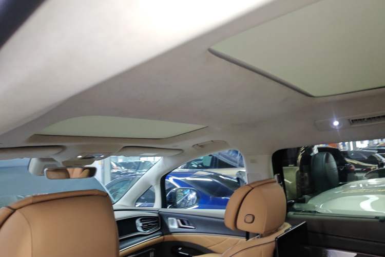 Used Denza D9 2022 EV 600 Four-Wheel Drive Flagship Model
