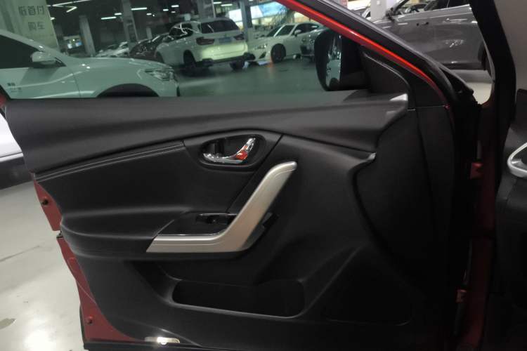 Used Venucia T90 2017 2.0L CVT Fashion Edition