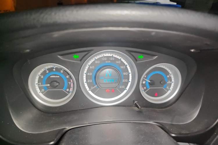 Used Soueast V3 Lingyue 2015 1.5L AMT Happiness Edition Instrument Cluster