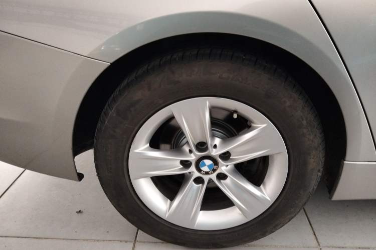 Used BMW 3 Series 2014 320i Active Edition
