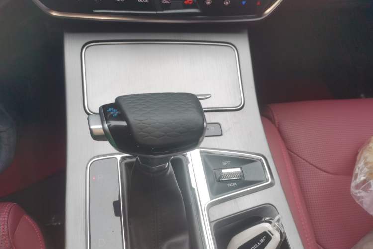 Used JETOUR X70 PLUS 2021 1.6T DCT StarPRO 7-seater
