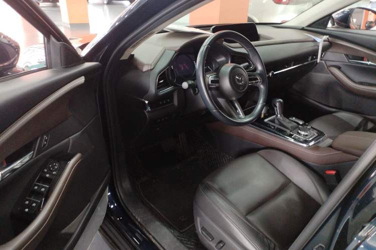 Used Mazda CX-30 2021 2.0L Automatic Joyful Edition
