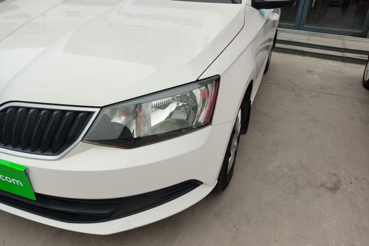 Used Skoda Fabia 2015 1.4L Automatic Front-Drive Model
