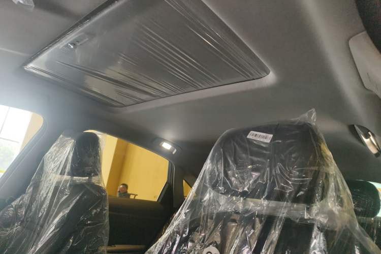 Used Nissan N6 2026 Model 180 Max Headliner