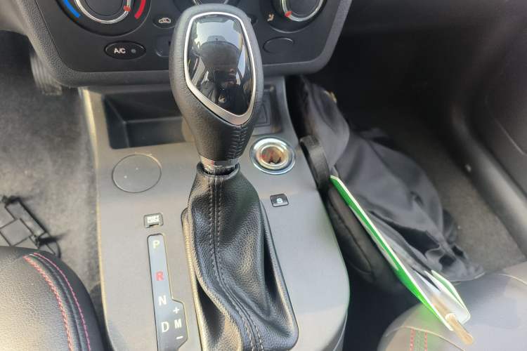 Used Dongfeng Fengon 370 2017 1.5L CVT Fashion Edition 7-Seater