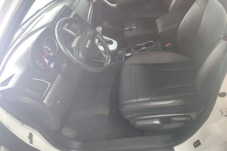 Used Haval M6 2018 Revised Version 1.5T DCT Two-Wheel Drive Elite Edition