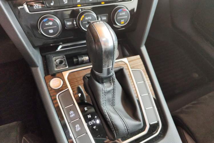 Used Volkswagen Magotan 2017 380TSI DSG Luxury Model