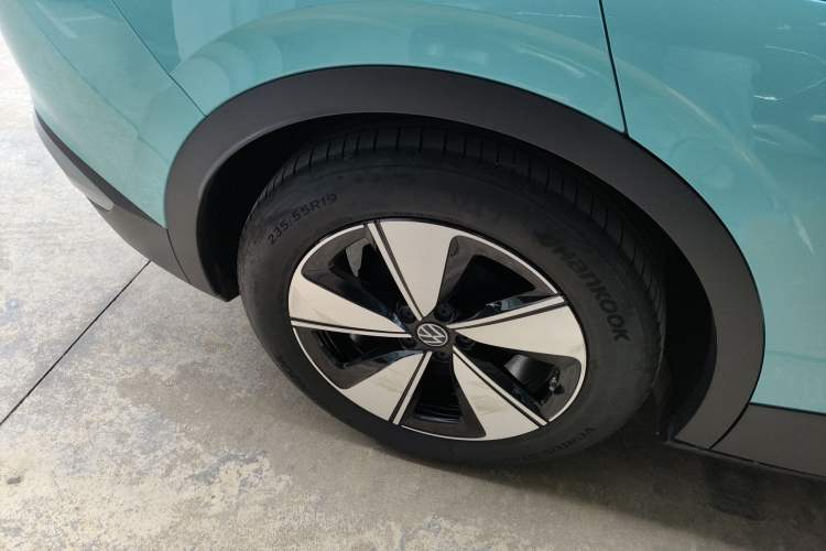 Used Volkswagen ID.4 X 2025 Smart Version Pure & Intelligent Enjoyment Edition
