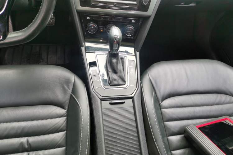 Used Volkswagen Lamando 2017 280TSI DSG Comfort Edition
