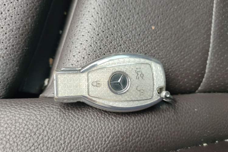 Used Mercedes-Benz GLC 2016 GLC 260 4MATIC Luxury Model