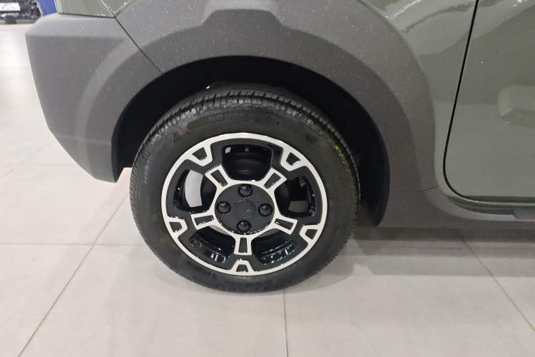 Used Geely Galaxy Panda 2025 210km Panda Rider Right Rear Wheel Hub