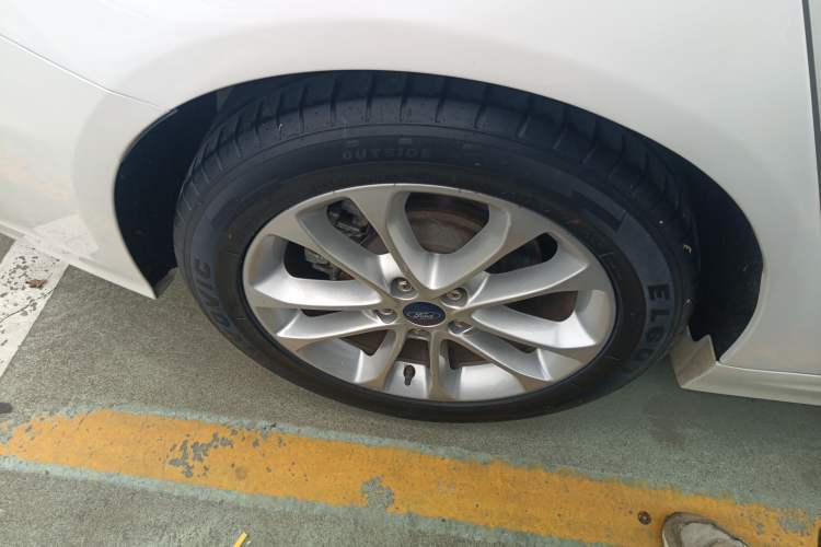 Used Ford Mondeo 2020 EcoBoost 180 Stylish Model Right Rear Wheel Hub