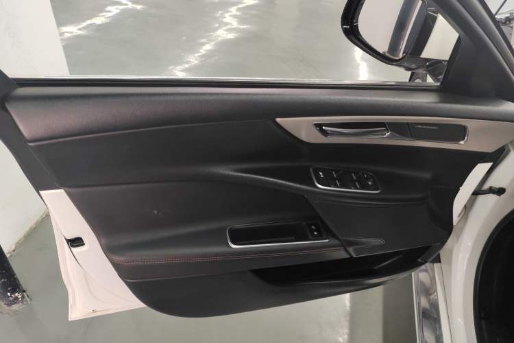 Used Jaguar XEL 2019 2.0T 200 PS Deluxe Edition