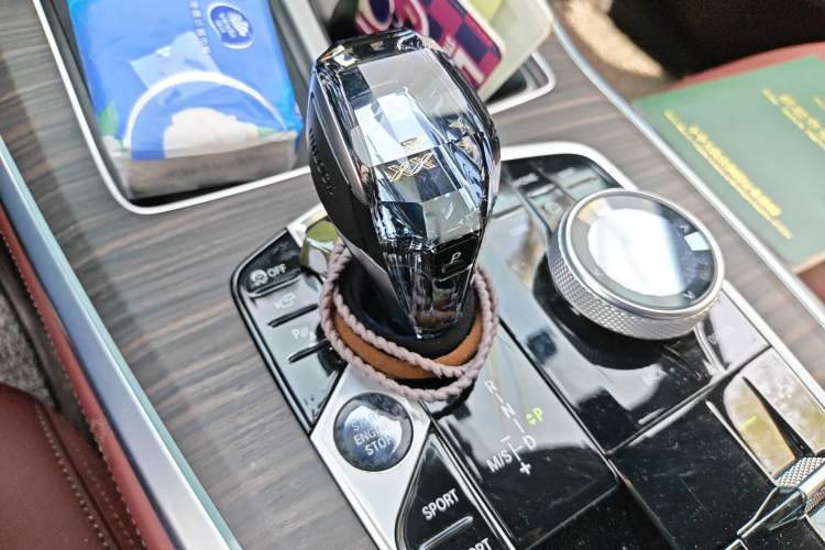 Used BMW X5 2022 Restyled xDrive 40Li Luxury Edition M Sport Package Gear Lever